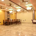 Hotel Krystal Inn