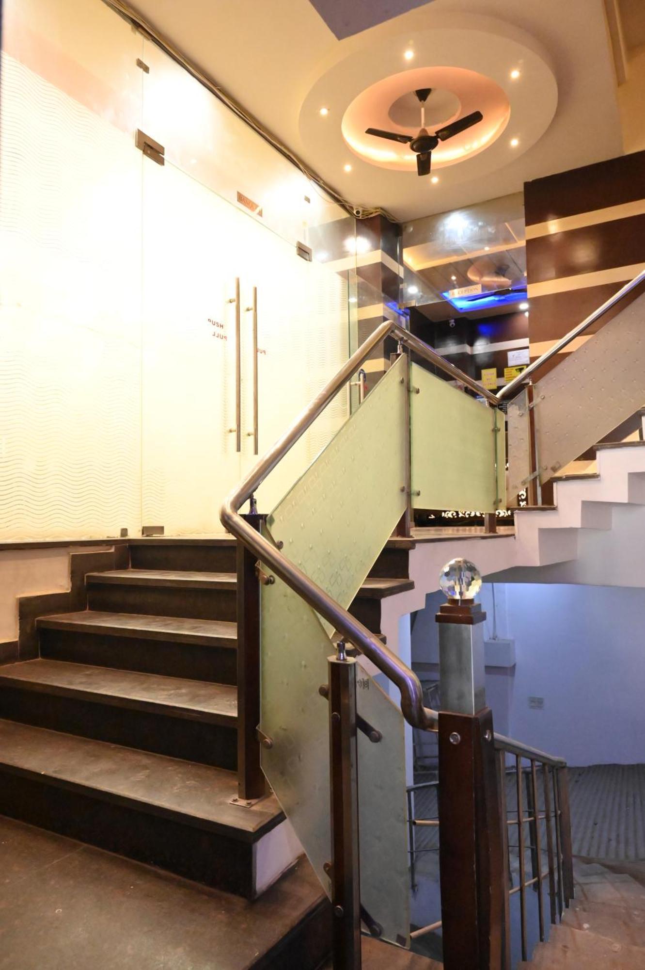 Hotel Krystal Lucknow