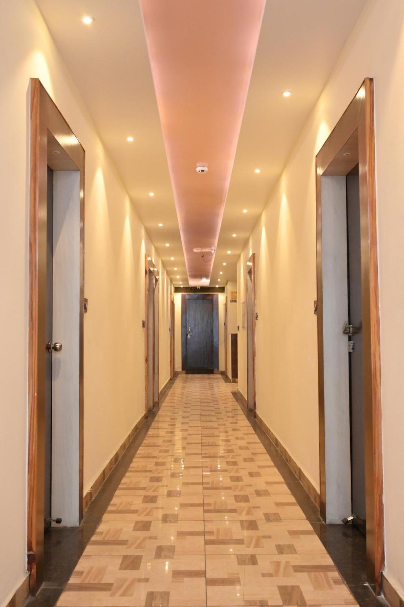 Hotel Krystal *