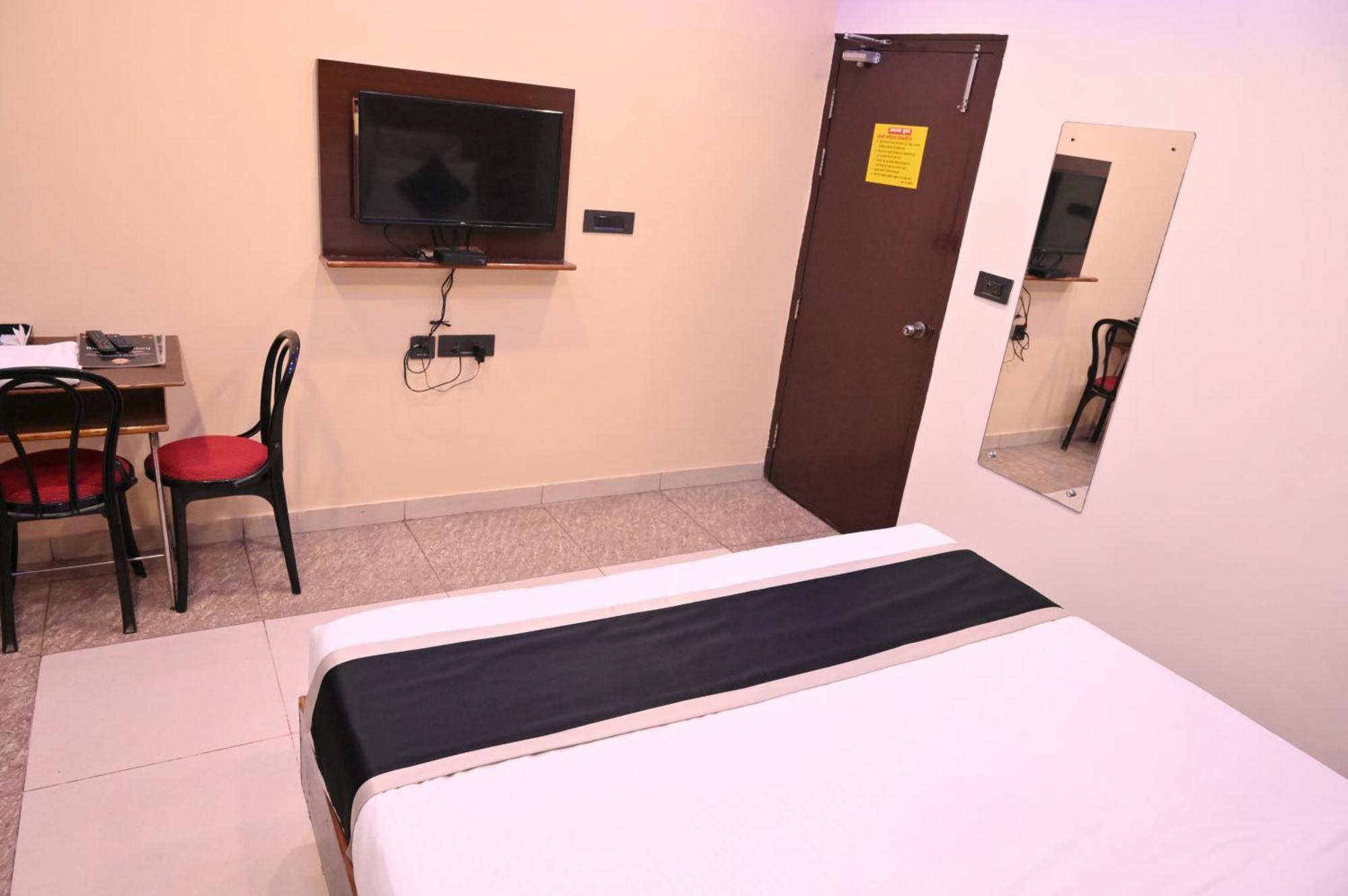 Hotel Krystal Lucknow