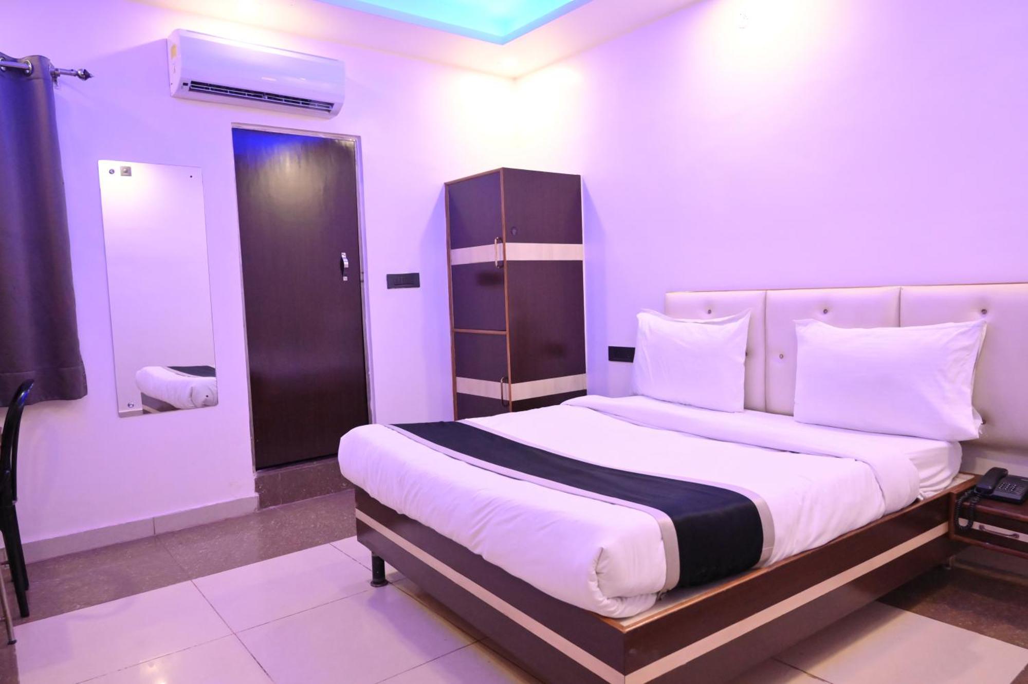 Krystal Lucknow