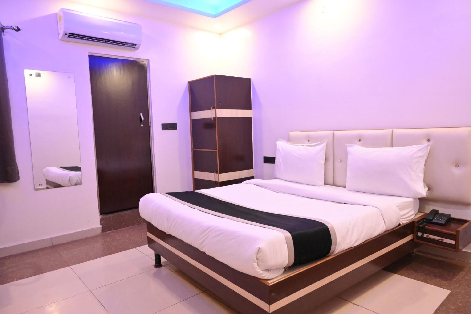 Krystal Hotel